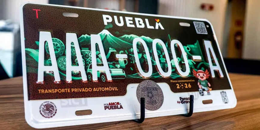 Más de 5 mil poblanos adquieren placas especiales inspiradas en el Mundial de Fútbol
