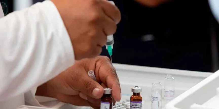 Salud reporta récord de vacunación en México con más de 8 millones de dosis