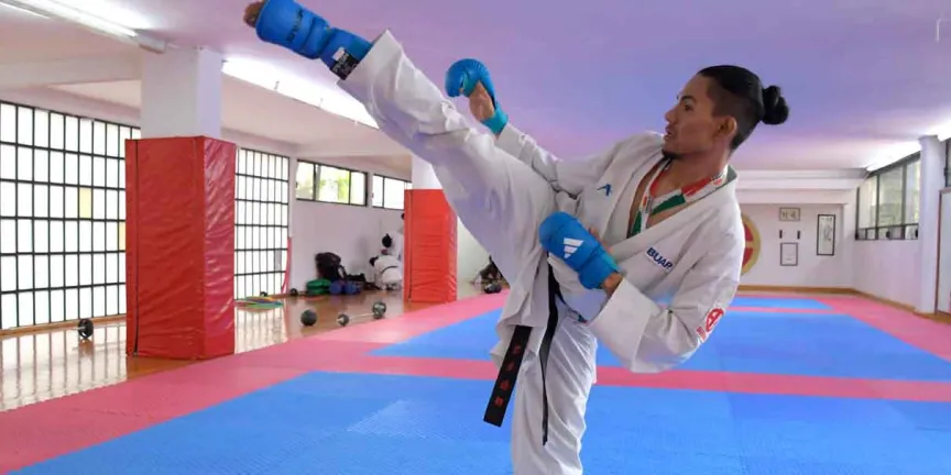 Destaca selectivo BUAP en Campeonato Nacional de Karate