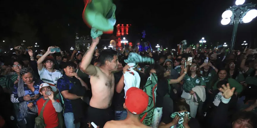 Festejo de la Selección Mexicana desata destrozos y basura en calles de Puebla