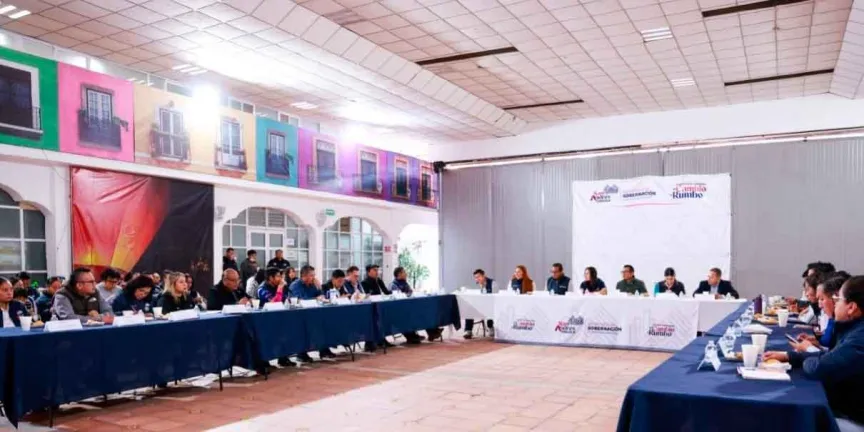 Lupita Cuautle acuerda acciones inmediatas para mejorar los servicios en juntas auxiliares, inspectorías y delegación
