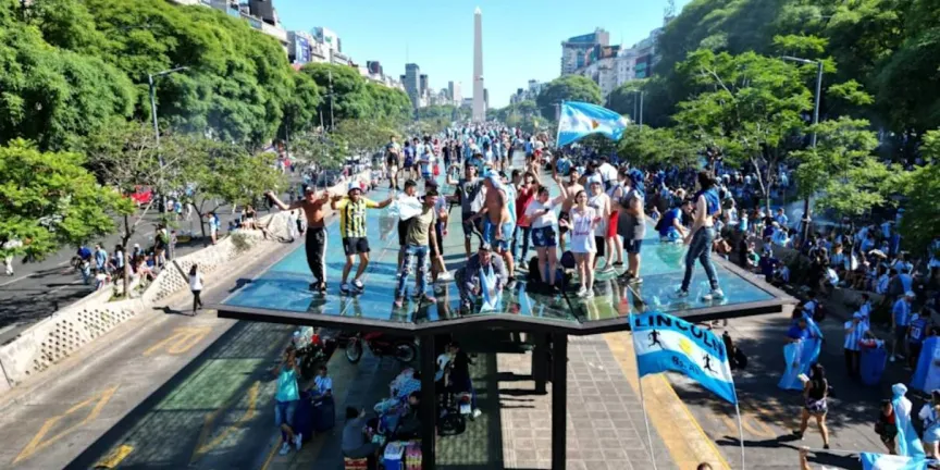 Festejos por clasificación de Argentina dejan dos muertos e incidentes en varias ciudades