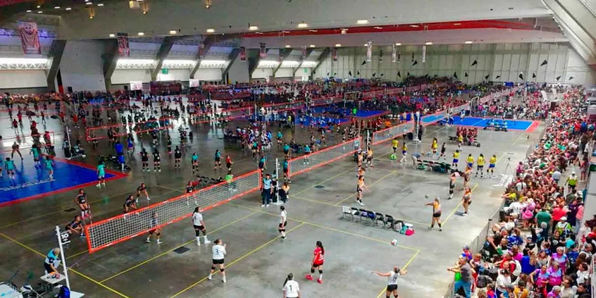 Puebla capital recibe a más de 730 equipos en el Festival Máster de Voleibol