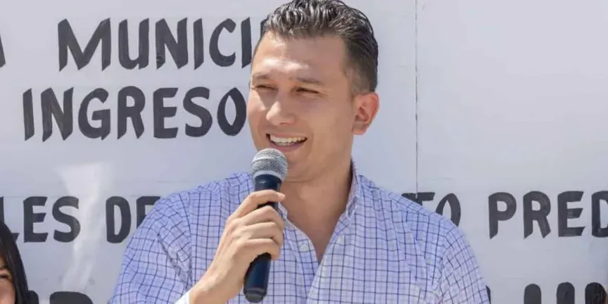 Tesorero de Tulum presenta renuncia tras detención en el Aeropuerto Internacional de Cancún