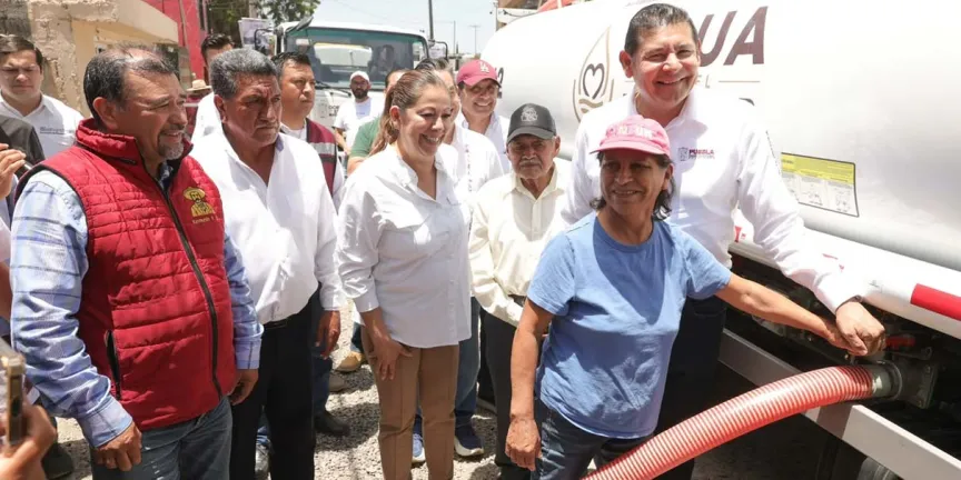 Con pipas del Bienestar, gobierno estatal garantiza derecho al agua en colonias