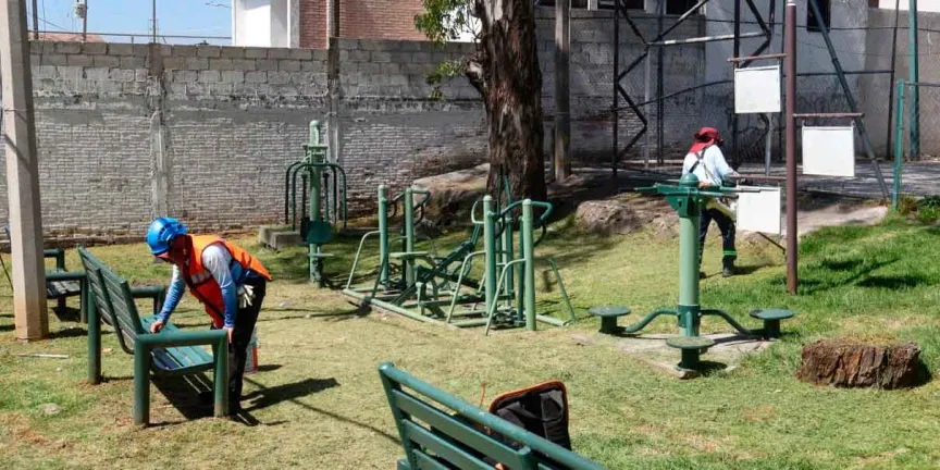 Mantenimiento a parques y áreas verdes de la capital