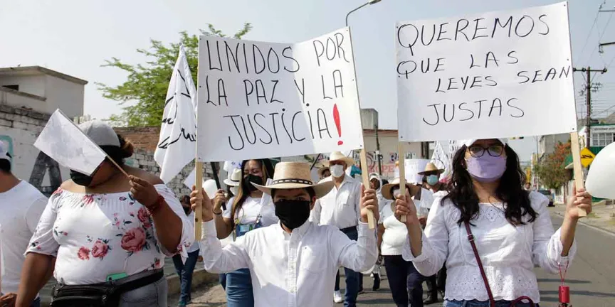 Vía Atlixcáyotl permanece libre tras megamarcha anunciada de Acatlán