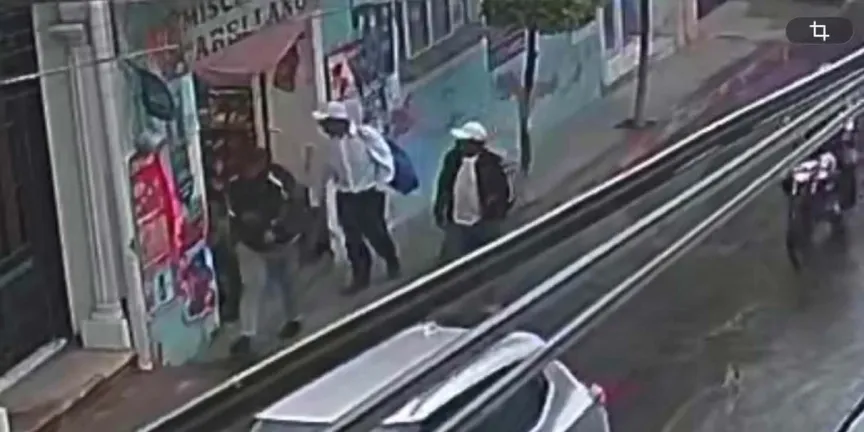 Revelan IMÁGENES de presuntos responsables del asalto a una adulta mayor en Atlixco