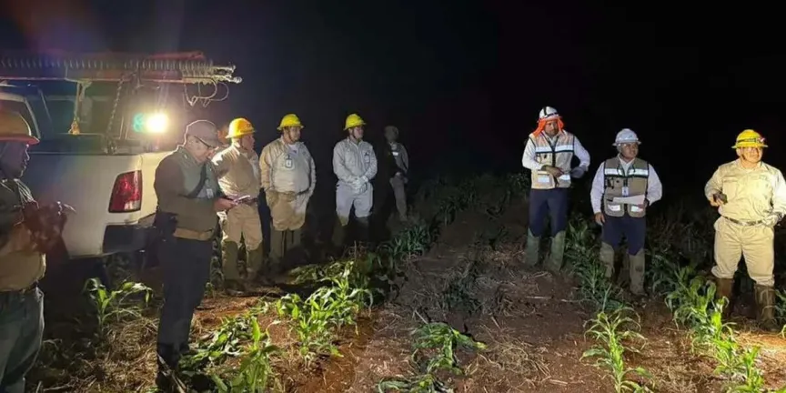 Mega apagón deja a cuatro estados del sureste sin luz; CFE acusa vandalismo en líneas de transmisión